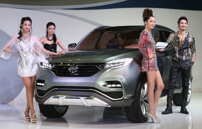 Xe Chairman W Summit của Ssangyong 