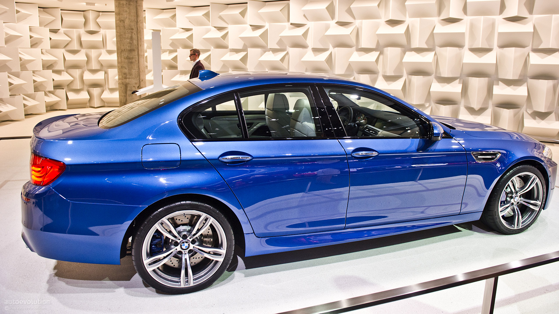 BMW m5 2021 синяя