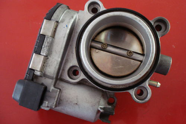 Bướm gas xe Mercedes C200K năm 2001-2003 - 1111410125