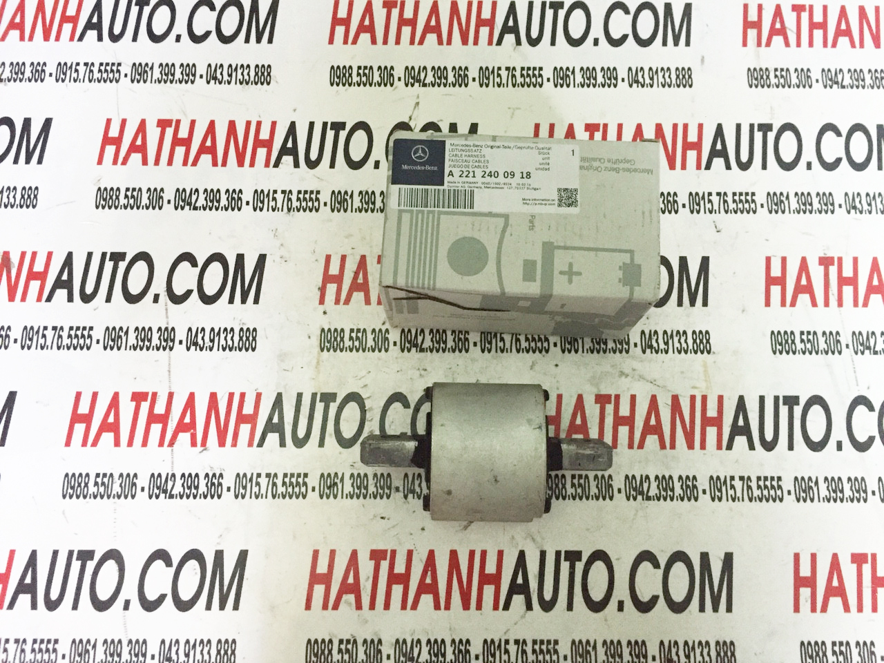 Cao su chân hộp số xe Mercedes S300, S320, S350 W221 - 2212400918