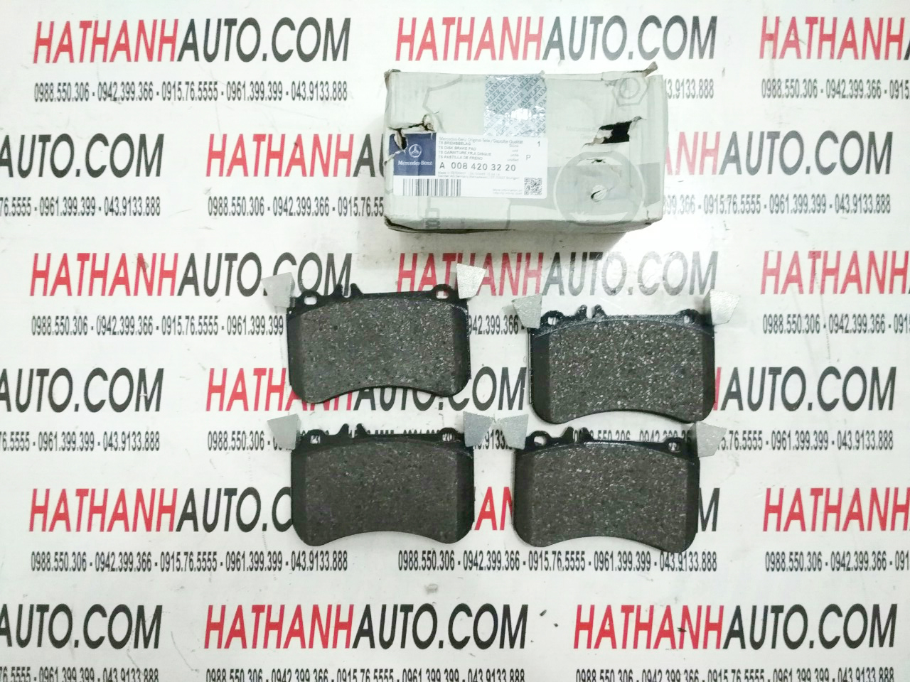 Má phanh trước xe Mercedes CLA45 AMG - A0084203220