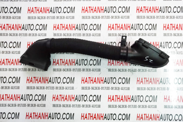 Ống gió cổ hút động cơ xe Mercedes C180, C200, C220 W203 - 2710900582